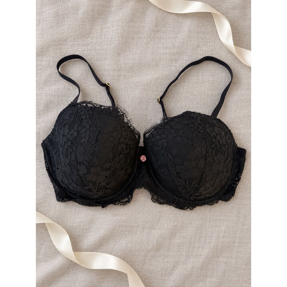 Victoria’s Secret Elegant Black Lace Bra